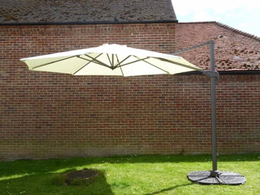 Садовый зонт Garden Way кремовый А002-3500