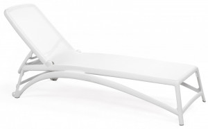 Шезлонг-лежак пластиковый белый Atlantico Nardi Шезлонг-лежак пластиковый белый Atlantico Nardi