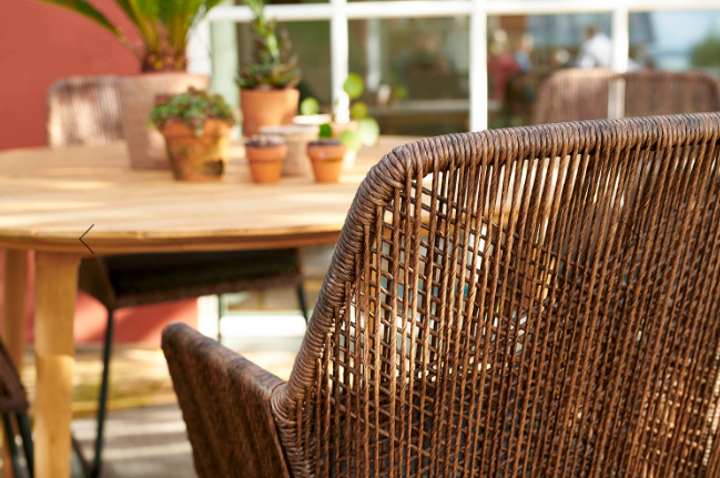 Обеденное кресло коричневое MIDWAY Brafab