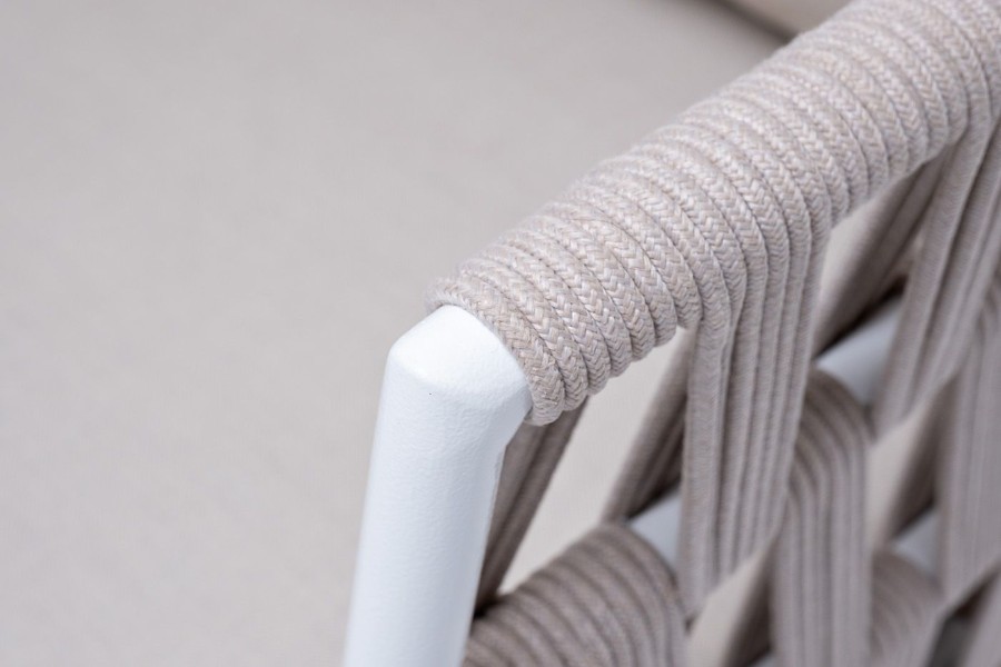 Плетеное кресло Диего из дуба, бежевое