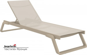 Шезлонг-лежак пластиковый бежевый Tropic 2 Nardi Шезлонг-лежак пластиковый бежевый Tropic 2 Nardi