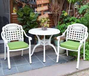 Белая металлическая мебель Vienna 2 из литого алюминия Кит Маркет