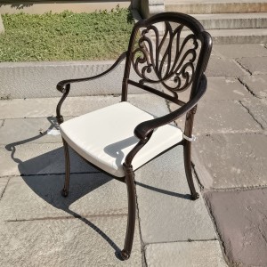 Кресло из литого алюминия Louis Кит Маркет Кресло из литого алюминия Louis Кит Маркет