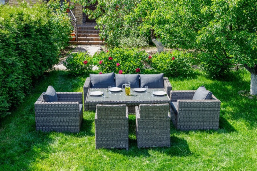 Обеденный комплект KARL PLUS из искусственного ротанга серый Royal Family