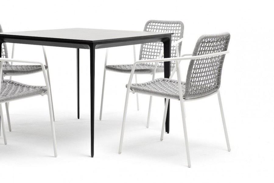 Обеденная группа Малага на 4 персоны со стульями Тунис светло-серый 4sis