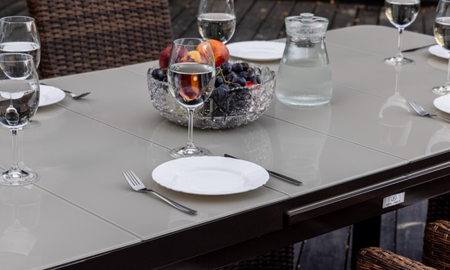 Обеденный комплект мебели LUDWIG + FIONA коричневый Royal Family