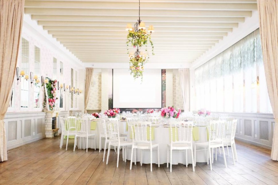 Стул пластиковый Opera белый Garden