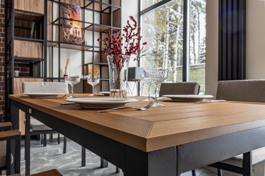 Обеденный стол OSCAR со столешницей из поливуда Royal Family