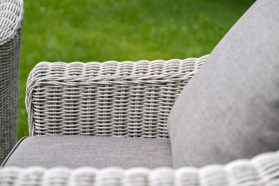 Кресло из искусственного ротанга Кон Панна бежевое 4sis