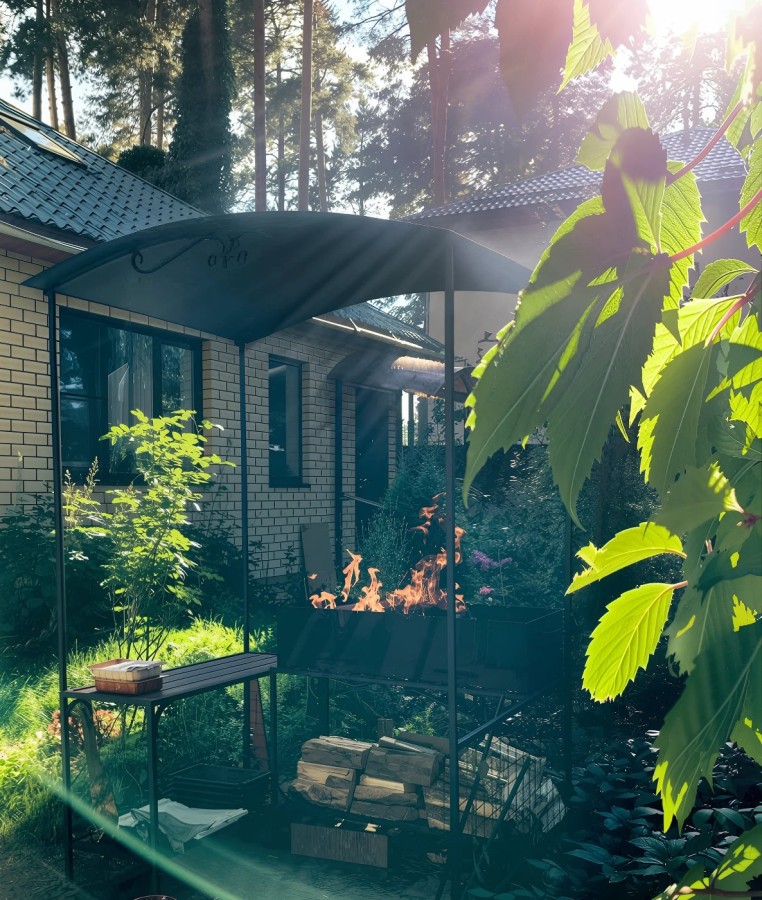 Мангал для дачи с крышей, ММ-26 Garden story