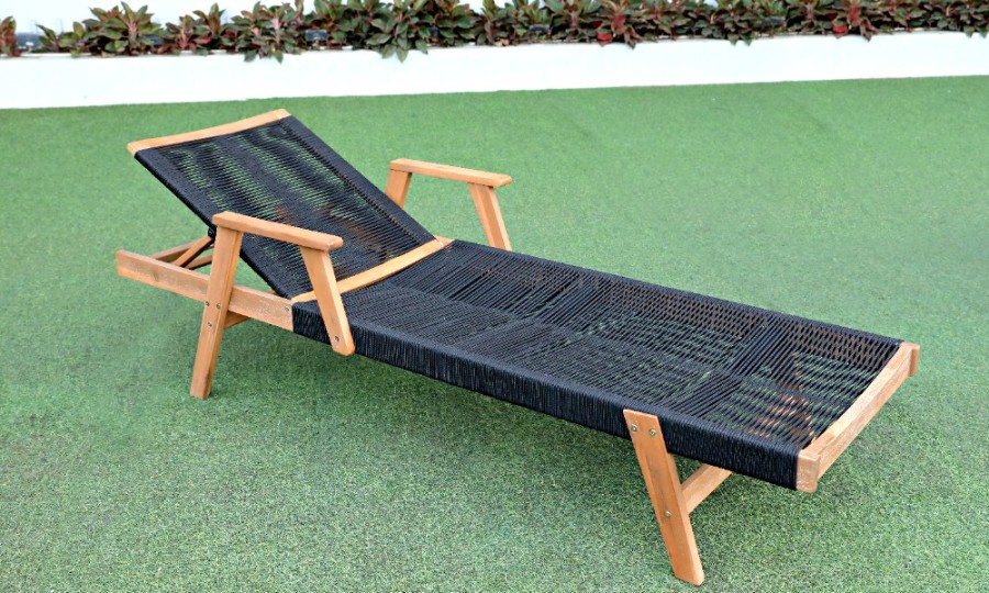 Шезлонг-лежак из акации Michelle Sunlounge Royal Family