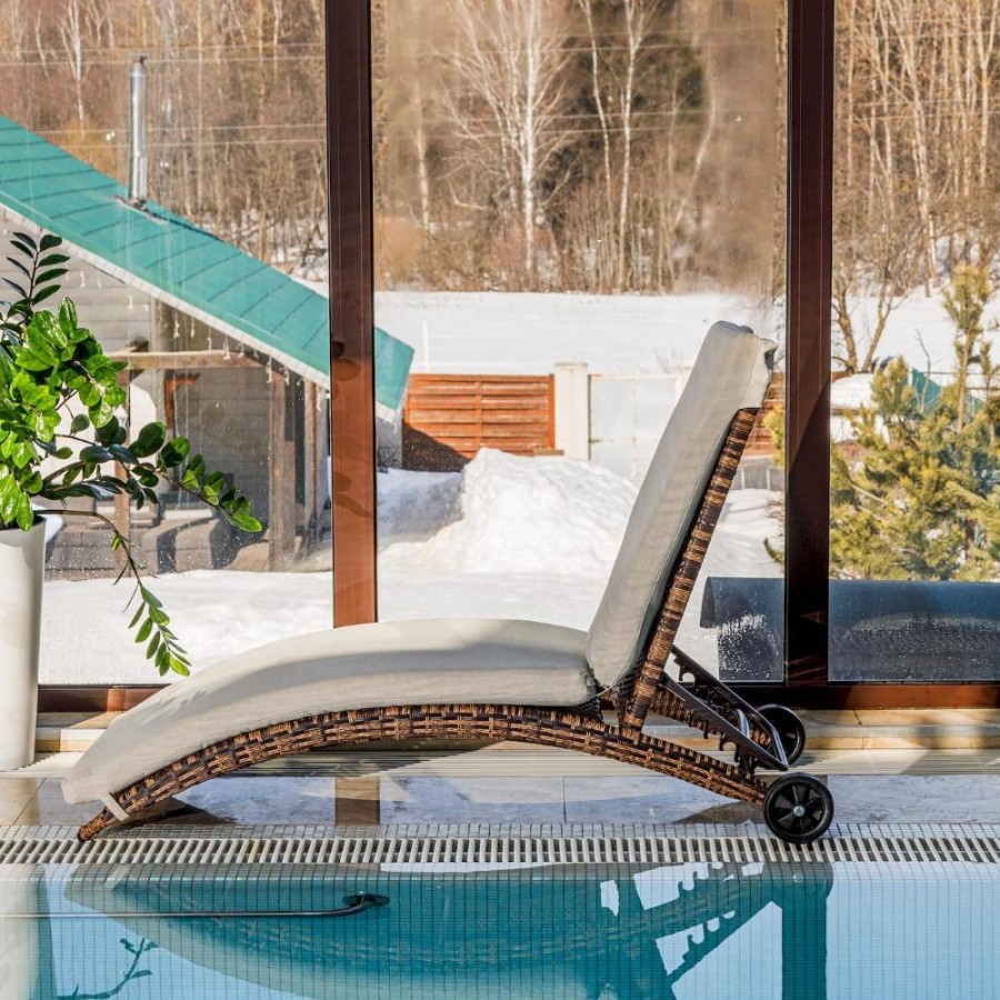 Шезлонг Agata с матрасом из искусственного ротанга Royal Family