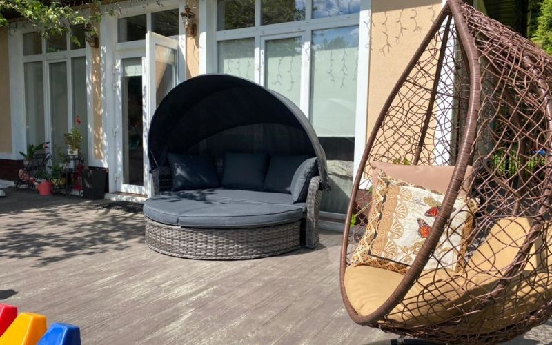 Диван-трансформер Violetta из искусственного ротанга Royal Family