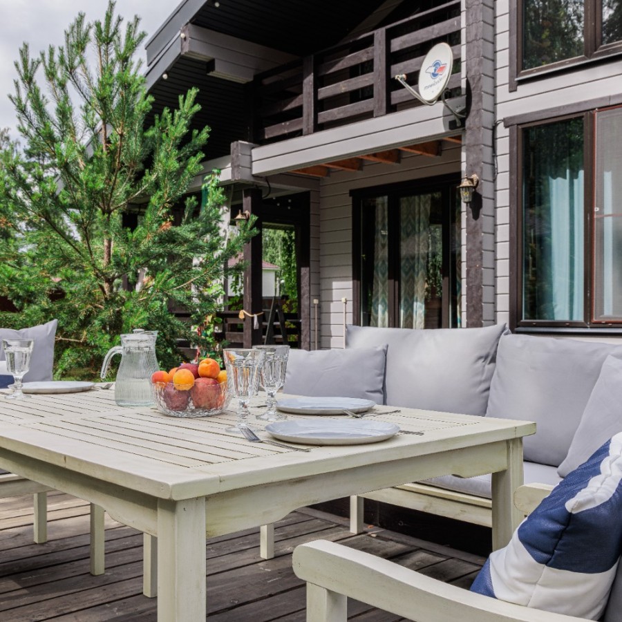 Обеденный комплект SIERRA из акации, белый Royal Family