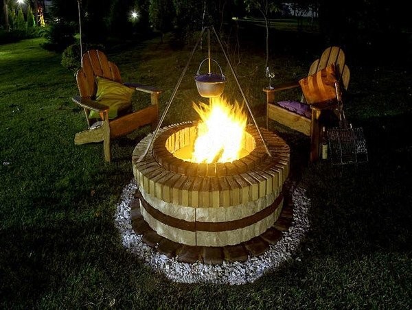 Садовый очаг из кирпича Garden