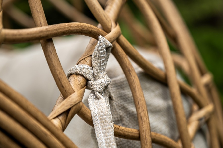 Подвесное кресло-кокон из искусственного ротанга Венеция соломенное 4sis