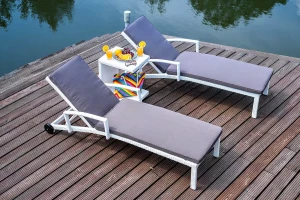 Комплект шезлонгов со столиком MILANO белый Joygarden