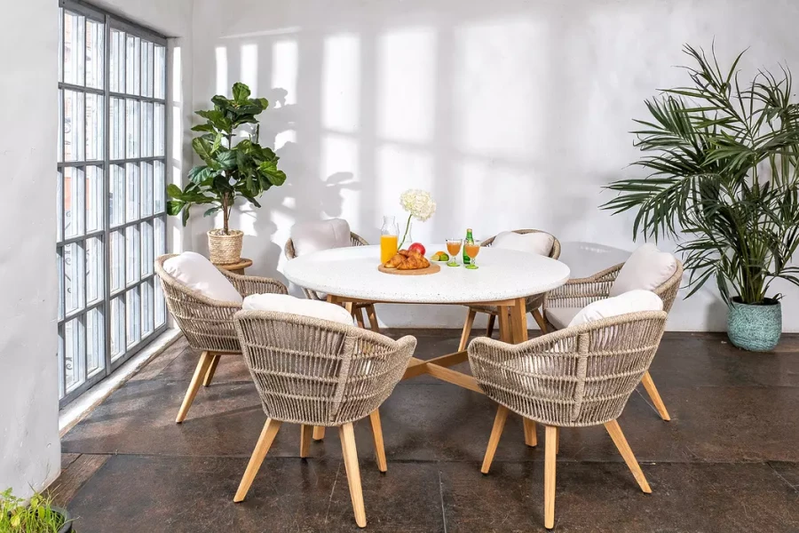 Обеденная группа из тика TALARA M Joygarden