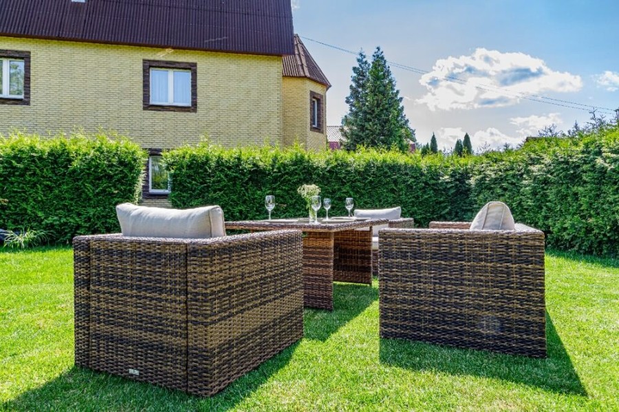 Комплект мебели Karl с обеденным столом коричневый Royal Family