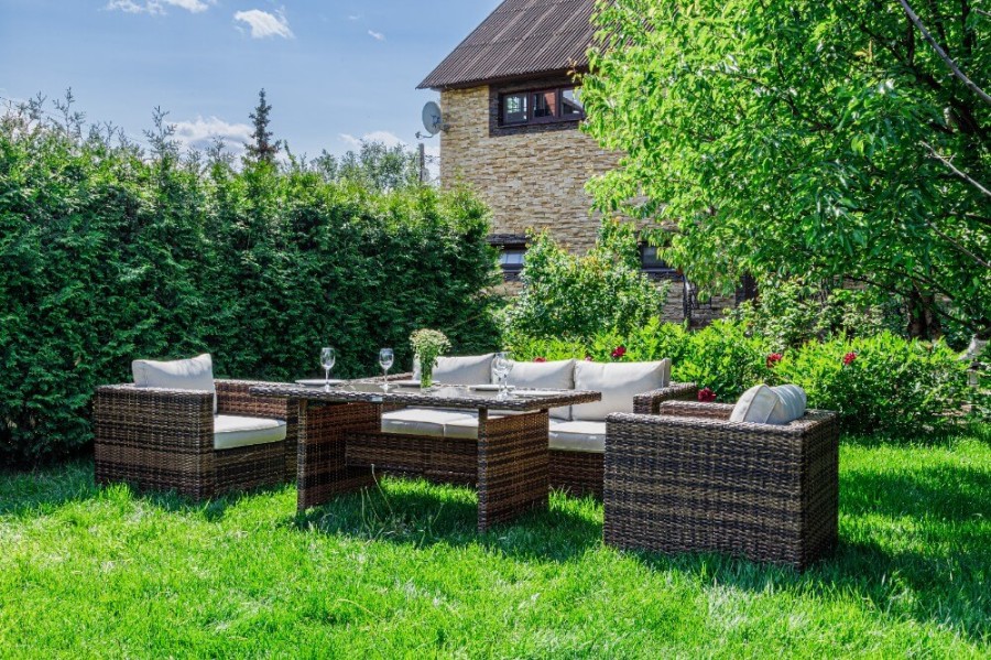 Комплект мебели Karl с обеденным столом коричневый Royal Family