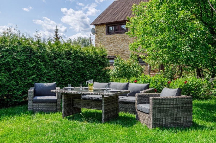 Комплект мебели Karl с обеденным столом серый Royal Family