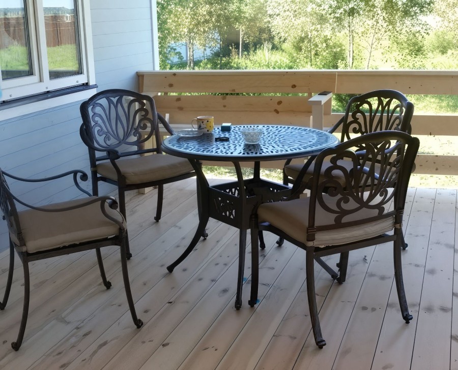 Мебель из металла Harold IV с круглым столом 91 см Кит Маркет