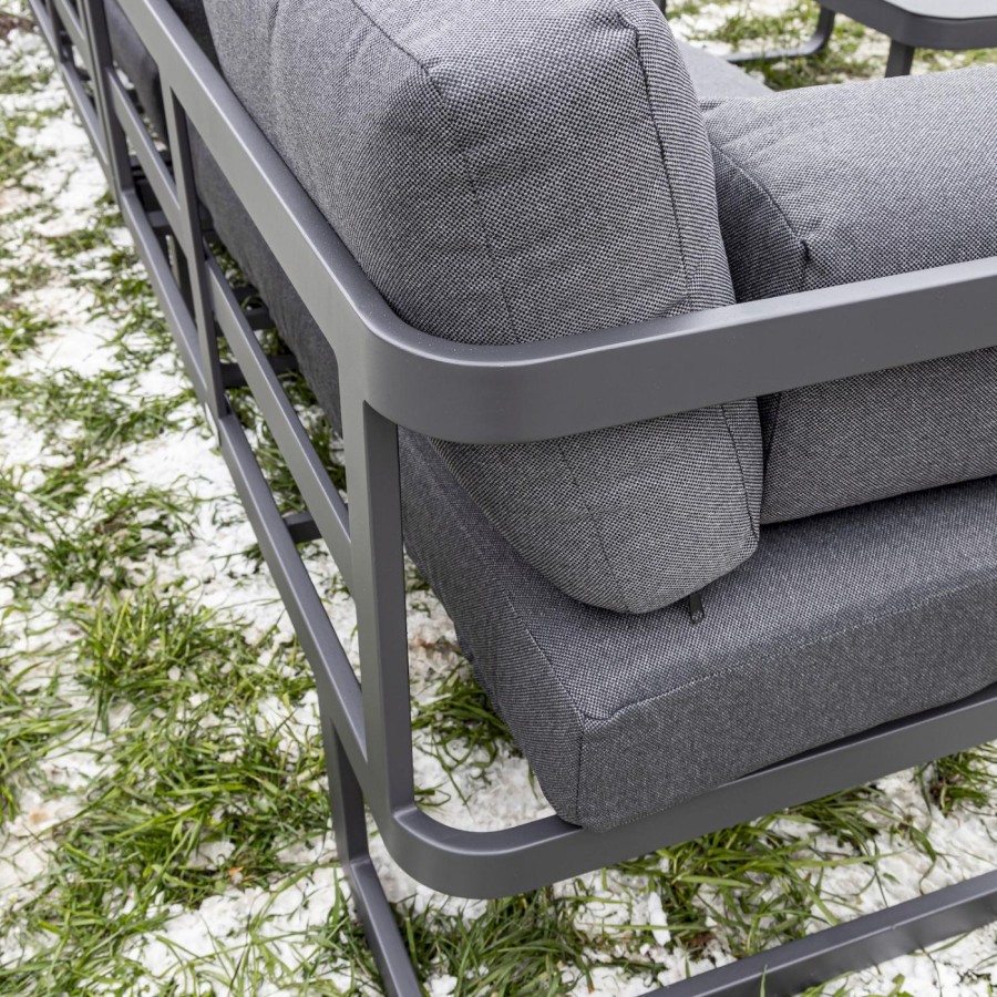 Лаунж-зона с угловым диваном из алюминия Giselle Royal Family