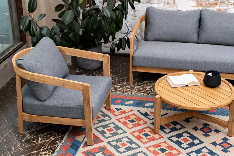 Кофейный стол из тика ASPEN Joygarden